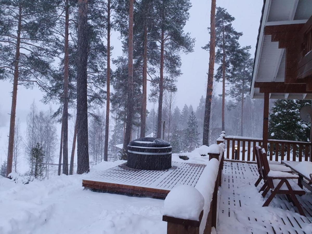Hills * Tahkovuori